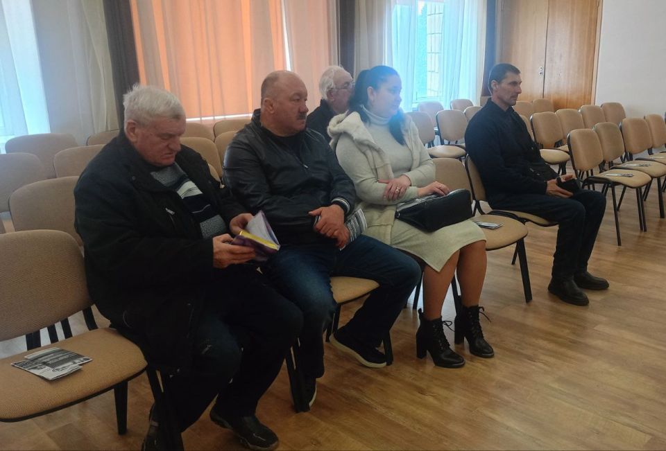 В Тельмановском муниципальном округе состоялась встреча представителями филиала ФГБУ «РосАгрохимслужба» с сельхозтоваропроизводителями округа В Тельмановском муниципальном округе состоялась встреча представителями филиала ФГБУ «РосАгрохимслужба» с сельхозтоваропроизводителями округа