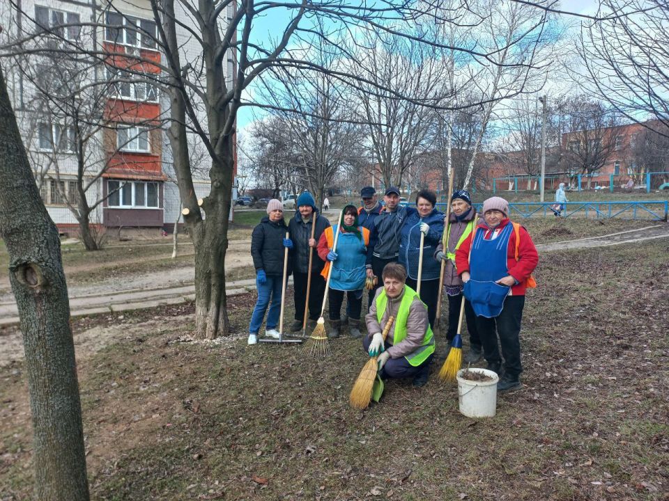 Сегодня, 19 марта 2026 года, в рамках проекта «Городская среда», реализуемого Единой Россией , жители Кировского района приняли участие в традиционной экологической акции «Чистый четверг» Сегодня, 19 марта 2026 года, в рамках проекта «Городская среда», реализуемого Единой Россией , жители Кировского района приняли участие в традиционной экологической акции «Чистый четверг»