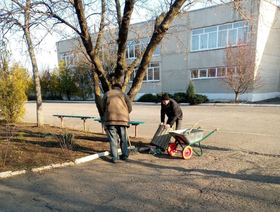 Продолжаем добрую традицию и выполняем поручение Главы ДНР Дениса Владимировича Пушилина Продолжаем добрую традицию и выполняем поручение Главы ДНР Дениса Владимировича Пушилина
