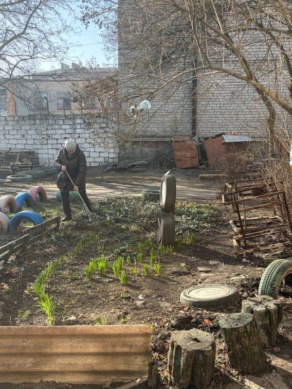 В Центрально-Городском внутригородском районе Макеевки прошла акция «Чистый четверг» в рамках партийного проекта «Городская среда» В Центрально-Городском внутригородском районе Макеевки прошла акция «Чистый четверг» в рамках партийного проекта «Городская среда»