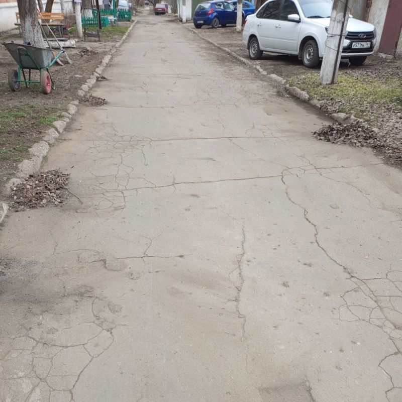 В Кировском поддерживают чистоту во дворах В Кировском поддерживают чистоту во дворах