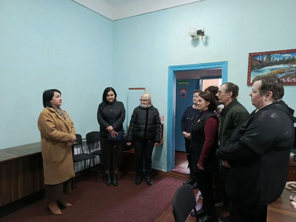 Заместитель главы администрации Волновахского муниципального округа и координатор Женского движения «Единой России» Елена Снисаренко посетила Анадольский сельский дом культуры и провела встречу с его трудовым коллективом Заместитель главы администрации Волновахского муниципального округа и координатор Женского движения «Единой России» Елена Снисаренко посетила Анадольский сельский дом культуры и провела встречу с его трудовым коллективом