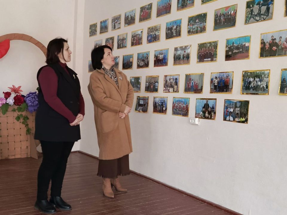 Заместитель главы администрации Волновахского муниципального округа и координатор Женского движения «Единой России» Елена Снисаренко посетила Анадольский сельский дом культуры и провела встречу с его трудовым коллективом Заместитель главы администрации Волновахского муниципального округа и координатор Женского движения «Единой России» Елена Снисаренко посетила Анадольский сельский дом культуры и провела встречу с его трудовым коллективом