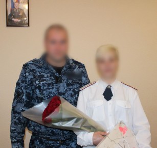 Сотрудники ИК-8 поздравили коллегу с юбилеем