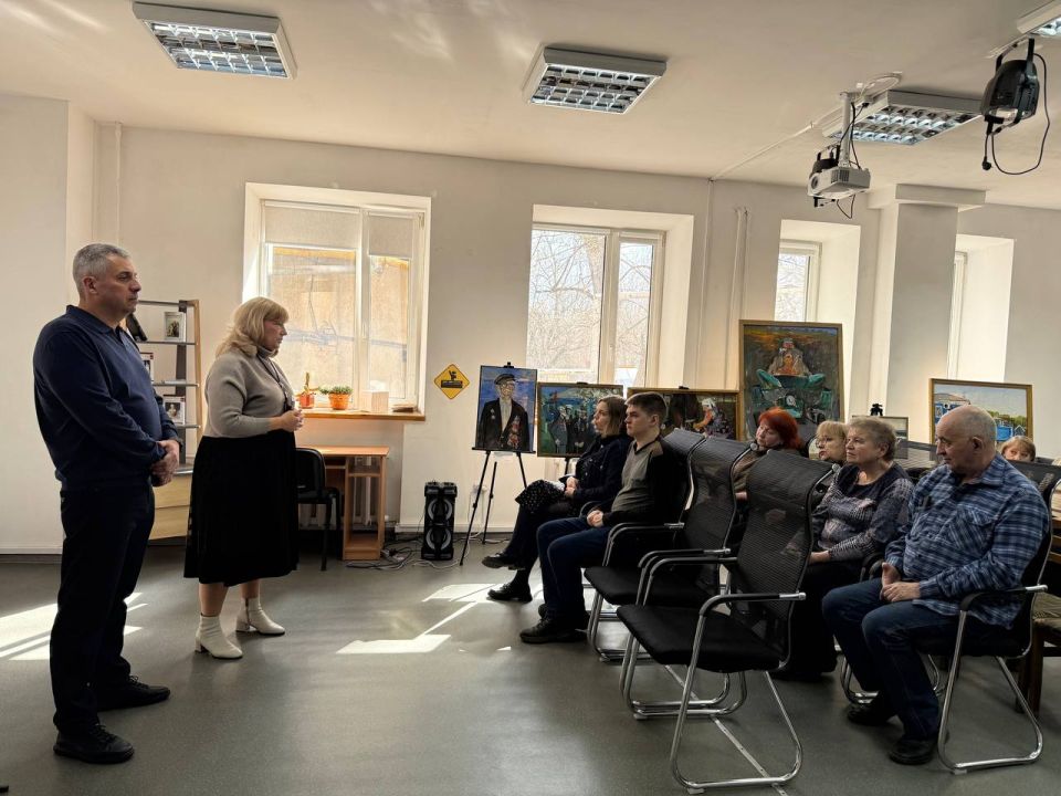Сегодня, 19 марта, руководитель Управы Ворошиловского внутригородского района Администрации городского округа Донецк ДНР Копылова Татьяна и депутат Донецкого Городского совета Либерман Эдуард провели встречу с населением Сегодня, 19 марта, руководитель Управы Ворошиловского внутригородского района Администрации городского округа Донецк ДНР Копылова Татьяна и депутат Донецкого Городского совета Либерман Эдуард провели встречу с населением