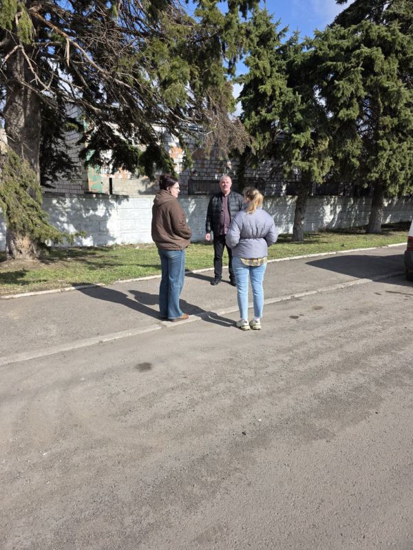 В рамках приема граждан в Волновахе ко мне обратилась жительница села Ближнее с довольно распространенной, но неприятной ситуацией: ошибочным переводом средств в "Донбассгаз" В рамках приема граждан в Волновахе ко мне обратилась жительница села Ближнее с довольно распространенной, но неприятной ситуацией: ошибочным переводом средств в "Донбассгаз"
