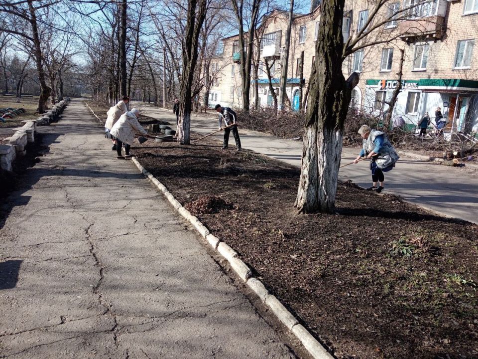 Сегодня, 19 марта 2026 года, в рамках проекта «Городская среда», реализуемого Единой Россией , жители Кировского района приняли участие в традиционной экологической акции «Чистый четверг» Сегодня, 19 марта 2026 года, в рамках проекта «Городская среда», реализуемого Единой Россией , жители Кировского района приняли участие в традиционной экологической акции «Чистый четверг»