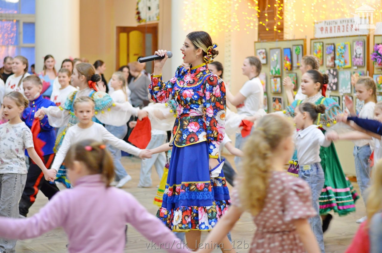 В городе Комсомольское состоится праздничный концерт ко Дню работника культуры «И это всё о них» В городе Комсомольское состоится праздничный концерт ко Дню работника культуры «И это всё о них»