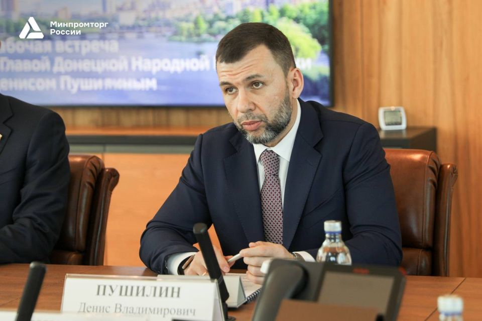 Антон Алиханов провел рабочую встречу с Денисом Пушилиным Антон Алиханов провел рабочую встречу с Денисом Пушилиным