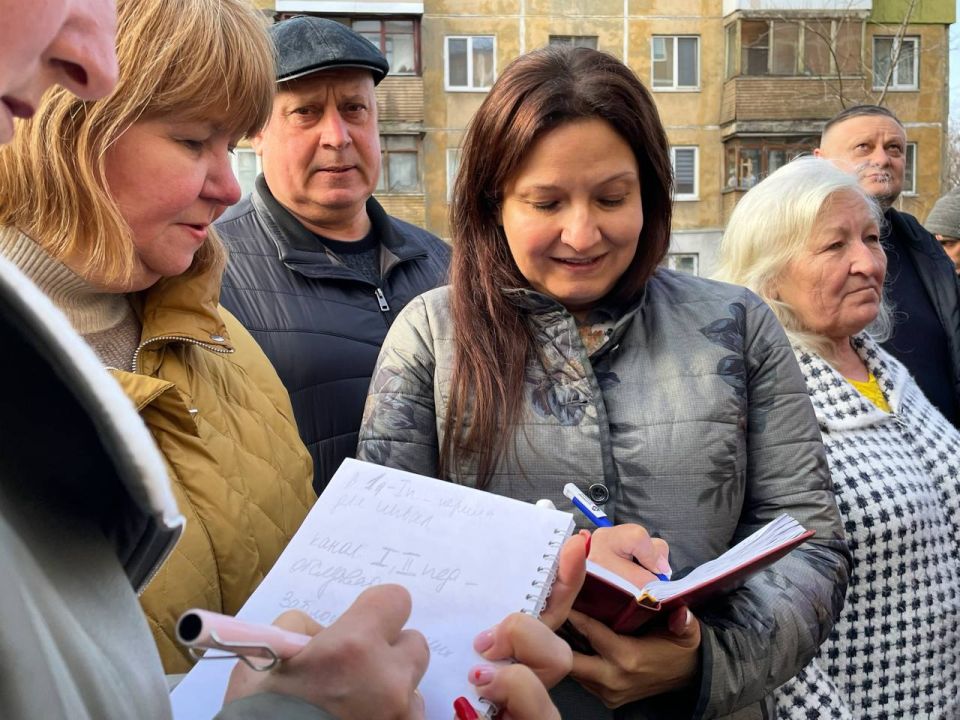 В Куйбышевском районе Донецка состоялся выездная встреча с гражданами в рамках проекта «Управдом» В Куйбышевском районе Донецка состоялся выездная встреча с гражданами в рамках проекта «Управдом»