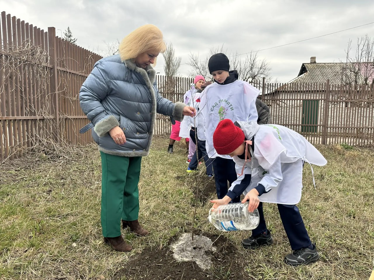 В преддверии Международного дня леса в Донецке заложили «Сад памяти» и открыли новое школьное лесничество В преддверии Международного дня леса в Донецке заложили «Сад памяти» и открыли новое школьное лесничество