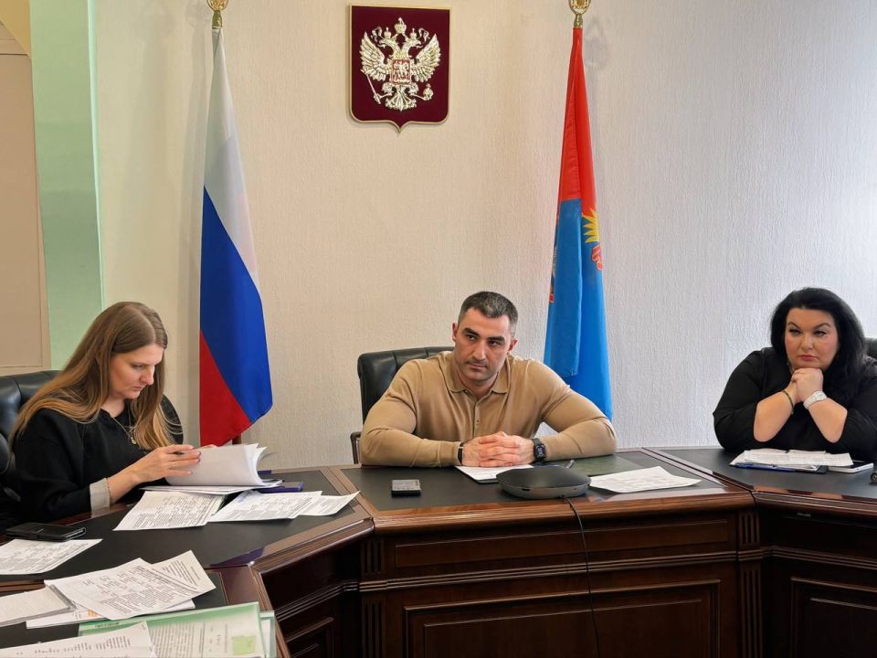 Станислав Дзасохов: 19 марта в Министерстве туризма Тамбовской области прошел квалификационный экзамен для аттестации экскурсоводов (гидов) Станислав Дзасохов: 19 марта в Министерстве туризма Тамбовской области прошел квалификационный экзамен для аттестации экскурсоводов (гидов)