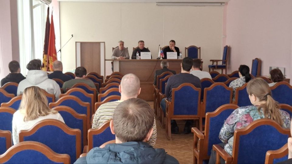 Валентин Левченко: Сегодня вместе с заместителем главы администрации городского округа Донецк Тимуром Артеменко встретились с сотрудниками АО «ИНСТИТУТ ЮЖНИИГИПРОГАЗ» Валентин Левченко: Сегодня вместе с заместителем главы администрации городского округа Донецк Тимуром Артеменко встретились с сотрудниками АО «ИНСТИТУТ ЮЖНИИГИПРОГАЗ»