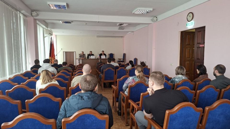 Валентин Левченко: Сегодня вместе с заместителем главы администрации городского округа Донецк Тимуром Артеменко встретились с сотрудниками АО «ИНСТИТУТ ЮЖНИИГИПРОГАЗ» Валентин Левченко: Сегодня вместе с заместителем главы администрации городского округа Донецк Тимуром Артеменко встретились с сотрудниками АО «ИНСТИТУТ ЮЖНИИГИПРОГАЗ»