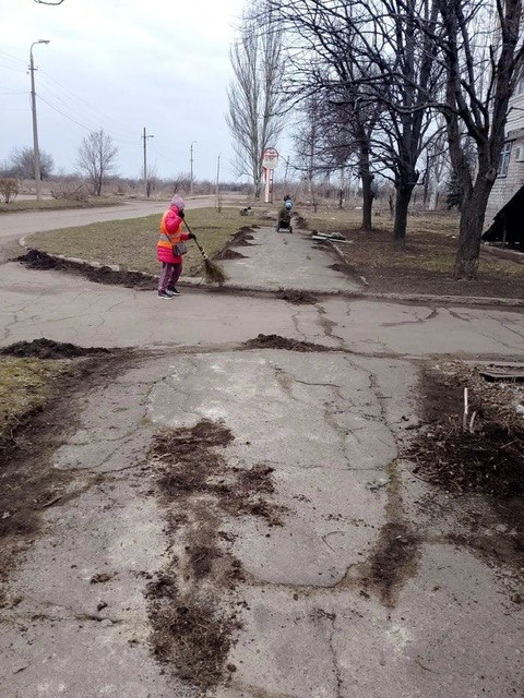 Александр Пеняев: С заботой об округе. Коммунальные службы Ясиноватой в ежедневном режиме проводят работу по благоустройству населенных пунктов округа Александр Пеняев: С заботой об округе. Коммунальные службы Ясиноватой в ежедневном режиме проводят работу по благоустройству населенных пунктов округа