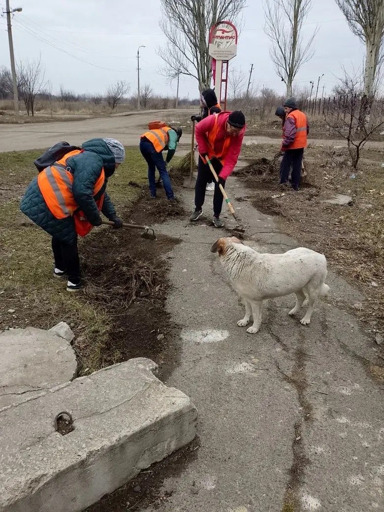 Александр Пеняев: С заботой об округе. Коммунальные службы Ясиноватой в ежедневном режиме проводят работу по благоустройству населенных пунктов округа Александр Пеняев: С заботой об округе. Коммунальные службы Ясиноватой в ежедневном режиме проводят работу по благоустройству населенных пунктов округа