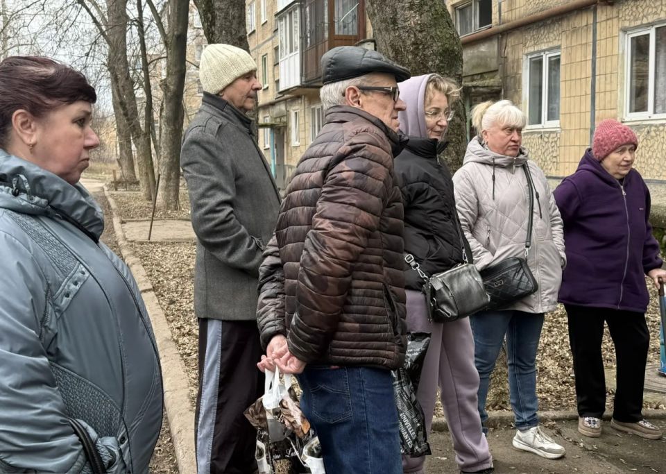 Иван Адамец: В Куйбышевском районе, в рамках партийного проекта «Управдом», состоялась встреча заместителя руководителя районной управы Алексея Шлапака и представителей Единого регионального фонда по обслуживанию МКД с... Иван Адамец: В Куйбышевском районе, в рамках партийного проекта «Управдом», состоялась встреча заместителя руководителя районной управы Алексея Шлапака и представителей Единого регионального фонда по обслуживанию МКД с...