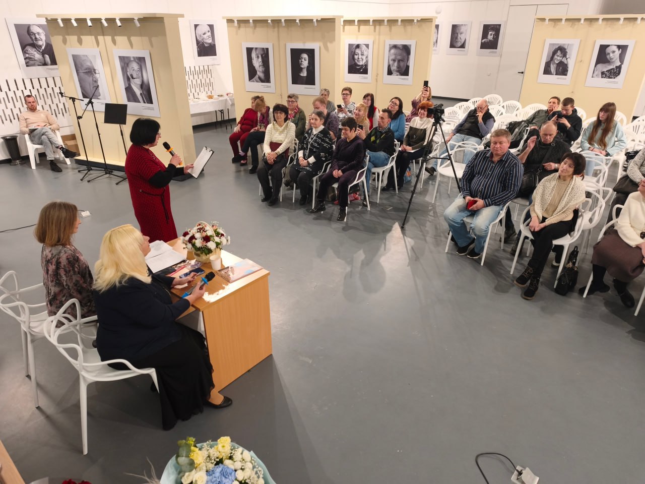 Юбилей Ларисы Саевич и День поэзии отметили литературным вечером в Центре славянской культуры Юбилей Ларисы Саевич и День поэзии отметили литературным вечером в Центре славянской культуры