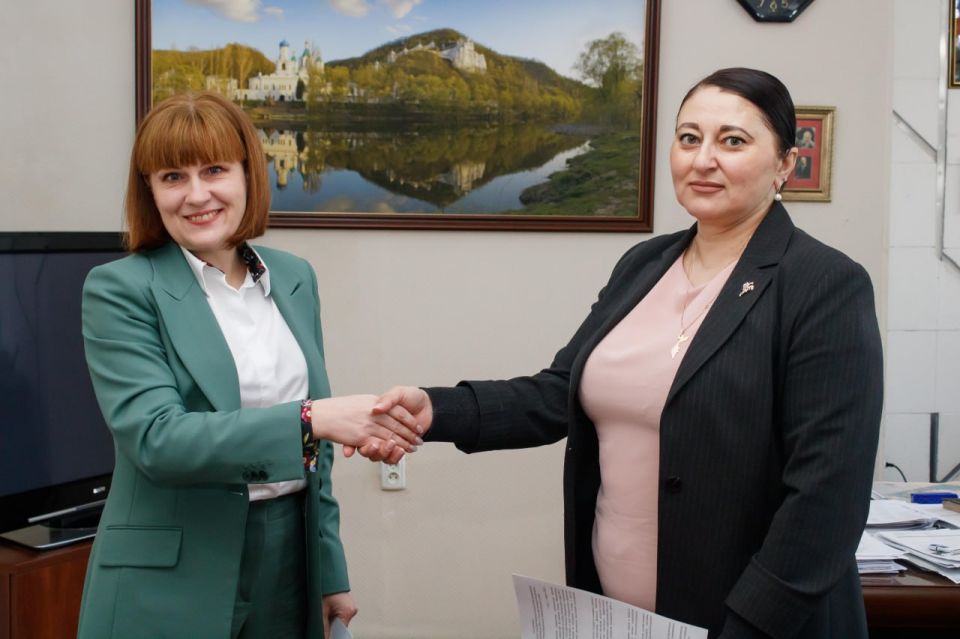 Подписание соглашения о сотрудничестве между Донецким республиканским краеведческим музеем и Камчатским краевым объединённым музеем Подписание соглашения о сотрудничестве между Донецким республиканским краеведческим музеем и Камчатским краевым объединённым музеем