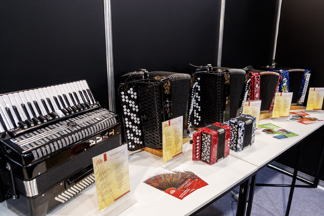 21 марта — Всероссийский день баяна, аккордеона и гармоники 21 марта — Всероссийский день баяна, аккордеона и гармоники