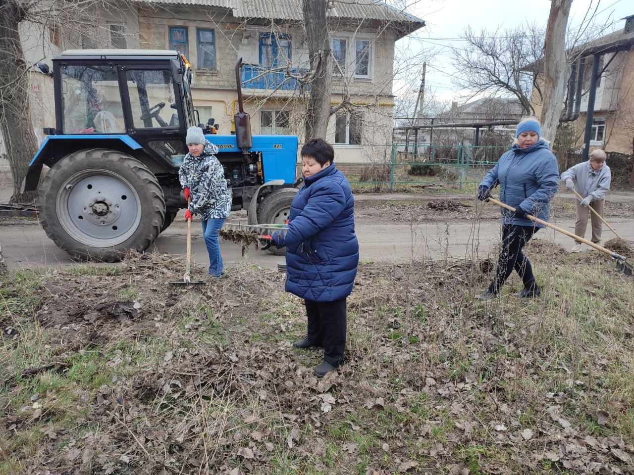 Сегодня, 21 марта 2025 года, в рамках проекта "Донбасс Наш Дом", реализуемого Единой Россией, в Кировском районе города Донецк состоялся субботник по адресу: ул. Павла Колодина Сегодня, 21 марта 2025 года, в рамках проекта "Донбасс Наш Дом", реализуемого Единой Россией, в Кировском районе города Донецк состоялся субботник по адресу: ул. Павла Колодина