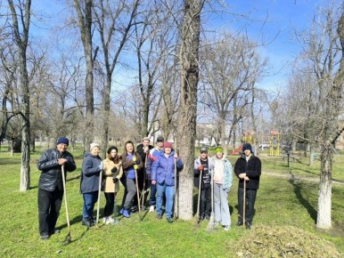 В рамках двухмесячника по благоустройству жители нашего округа активно поучаствовали в субботнике, стремясь привести в порядок территории населённых пунктов