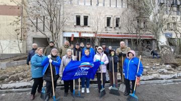 Валентин Левченко: Небольшая хорошая новость: у остановки на пересечении Партизанского и Киевского проспектов теперь чище и аккуратнее!
