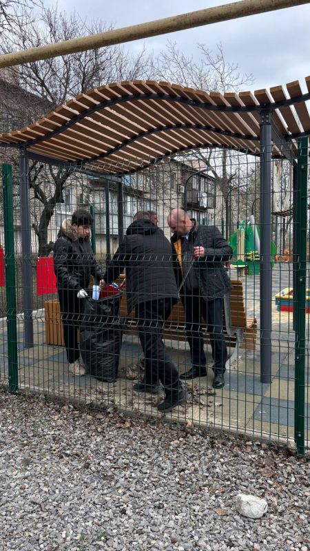 В Старобешевском округе по партийному проекту Единой России "Донбасс - наш дом" состоялся традиционный день чистоты В Старобешевском округе по партийному проекту Единой России "Донбасс - наш дом" состоялся традиционный день чистоты