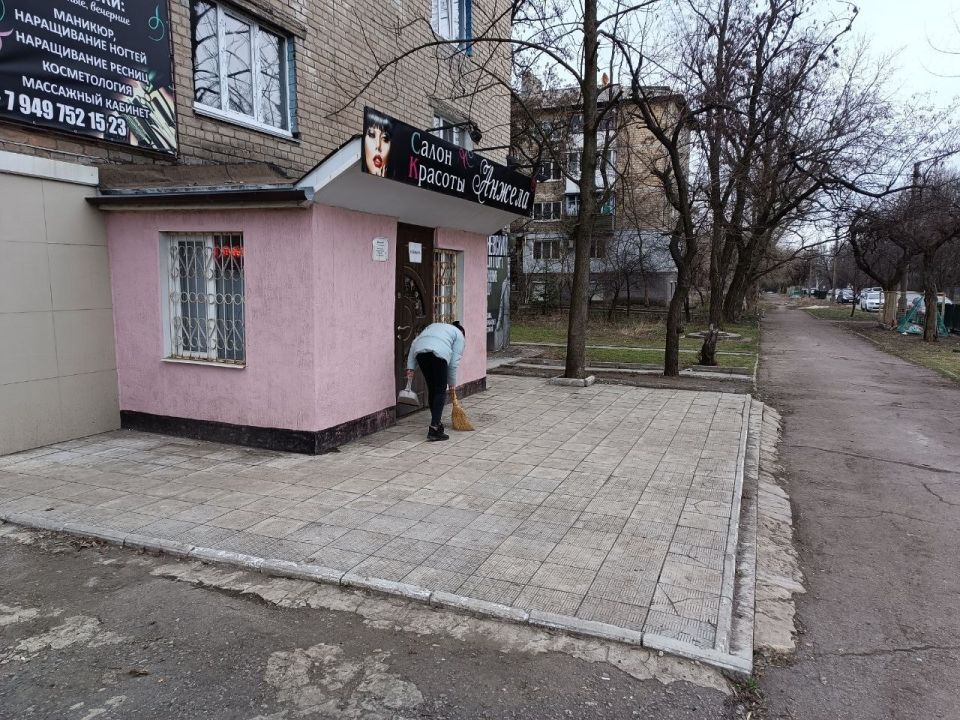К субботнику присоединились предприятия и учреждения Кировского внутригородского района города Донецк! К субботнику присоединились предприятия и учреждения Кировского внутригородского района города Донецк!