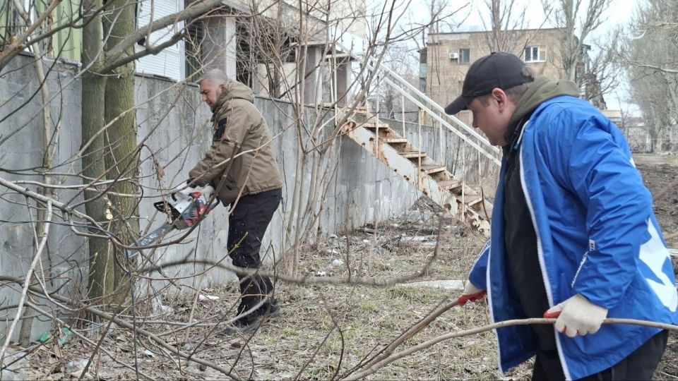 Валентин Левченко: Небольшая хорошая новость: у остановки на пересечении Партизанского и Киевского проспектов теперь чище и аккуратнее! Валентин Левченко: Небольшая хорошая новость: у остановки на пересечении Партизанского и Киевского проспектов теперь чище и аккуратнее!