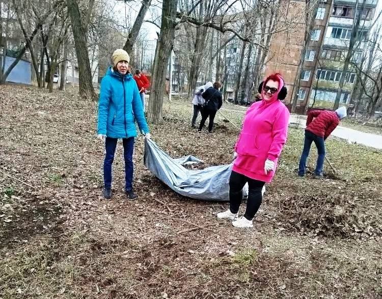 Елена Рязанцева: Сегодня жители Пролетарского района объединились ради одной цели — сделать свой город чище, уютнее и красивее! В рамках партийного проекта «Городская среда» партии «Единая Россия» состоялся очередной... Елена Рязанцева: Сегодня жители Пролетарского района объединились ради одной цели — сделать свой город чище, уютнее и красивее! В рамках партийного проекта «Городская среда» партии «Единая Россия» состоялся очередной...