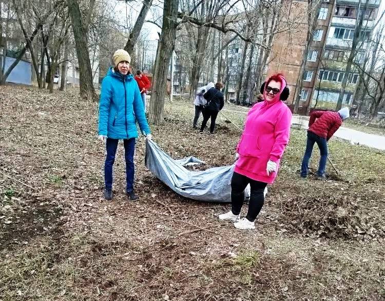 Елена Рязанцева: Сегодня жители Пролетарского района объединились ради одной цели — сделать свой город чище, уютнее и красивее! В рамках партийного проекта «Городская среда» партии «Единая Россия» состоялся очередной... Елена Рязанцева: Сегодня жители Пролетарского района объединились ради одной цели — сделать свой город чище, уютнее и красивее! В рамках партийного проекта «Городская среда» партии «Единая Россия» состоялся очередной...