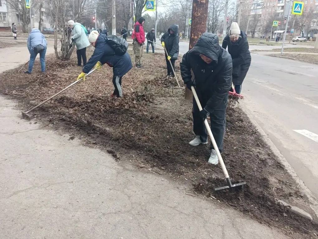 Елена Рязанцева: Сегодня жители Пролетарского района объединились ради одной цели — сделать свой город чище, уютнее и красивее! В рамках партийного проекта «Городская среда» партии «Единая Россия» состоялся очередной... Елена Рязанцева: Сегодня жители Пролетарского района объединились ради одной цели — сделать свой город чище, уютнее и красивее! В рамках партийного проекта «Городская среда» партии «Единая Россия» состоялся очередной...