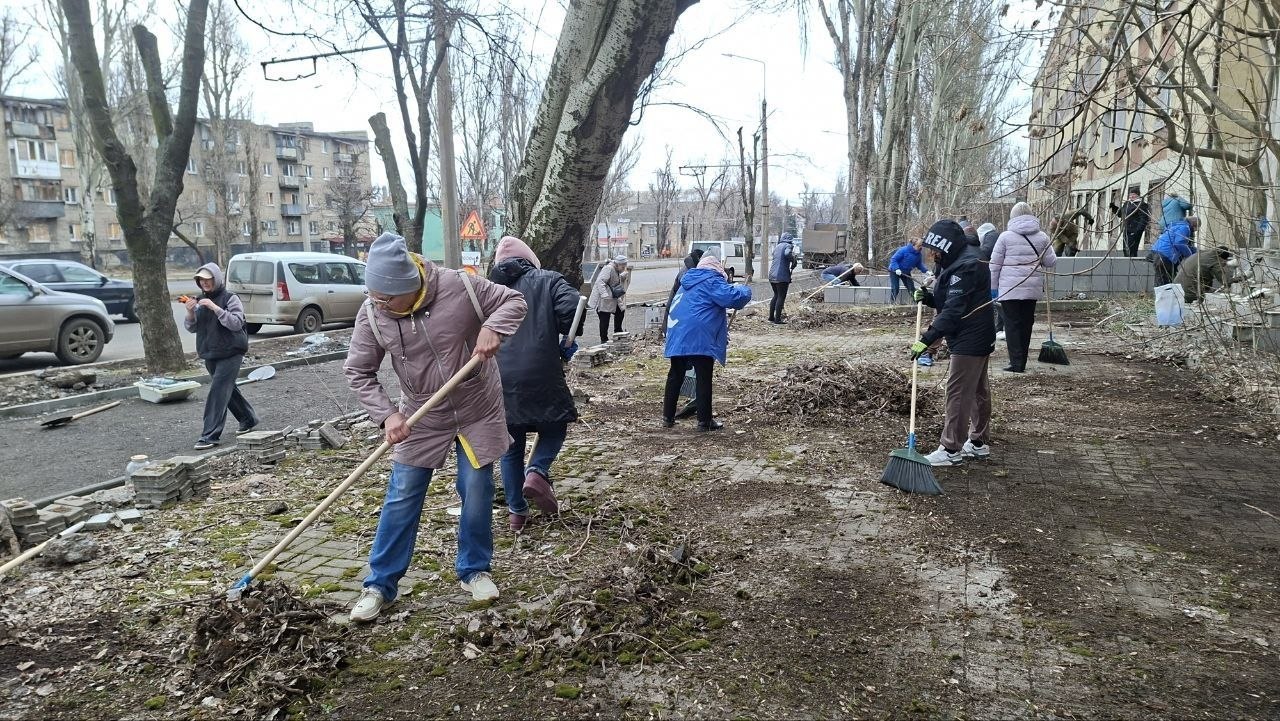 Валентин Левченко: Небольшая хорошая новость: у остановки на пересечении Партизанского и Киевского проспектов теперь чище и аккуратнее! Валентин Левченко: Небольшая хорошая новость: у остановки на пересечении Партизанского и Киевского проспектов теперь чище и аккуратнее!