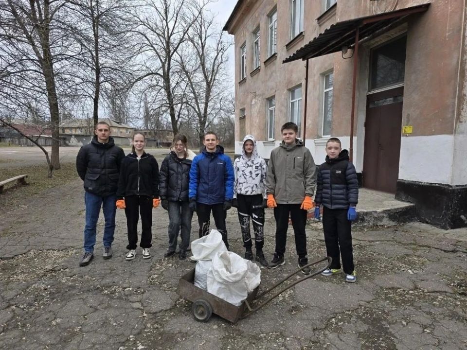 В Советском внутригородском районе состоялся общегородской субботник В Советском внутригородском районе состоялся общегородской субботник