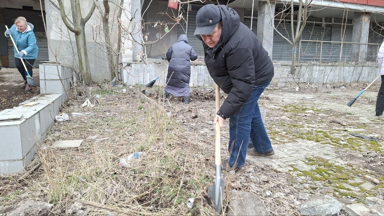 Валентин Левченко: Небольшая хорошая новость: у остановки на пересечении Партизанского и Киевского проспектов теперь чище и аккуратнее! Валентин Левченко: Небольшая хорошая новость: у остановки на пересечении Партизанского и Киевского проспектов теперь чище и аккуратнее!