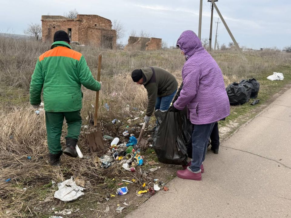 Сегодня, 21 марта, в рамкам проекта Единой России «Городская среда», Моспинское территориальное управление администрации городского округа Донецк, вместе с предприятиями, учреждениями и организациями приняли активное участие... Сегодня, 21 марта, в рамкам проекта Единой России «Городская среда», Моспинское территориальное управление администрации городского округа Донецк, вместе с предприятиями, учреждениями и организациями приняли активное участие...