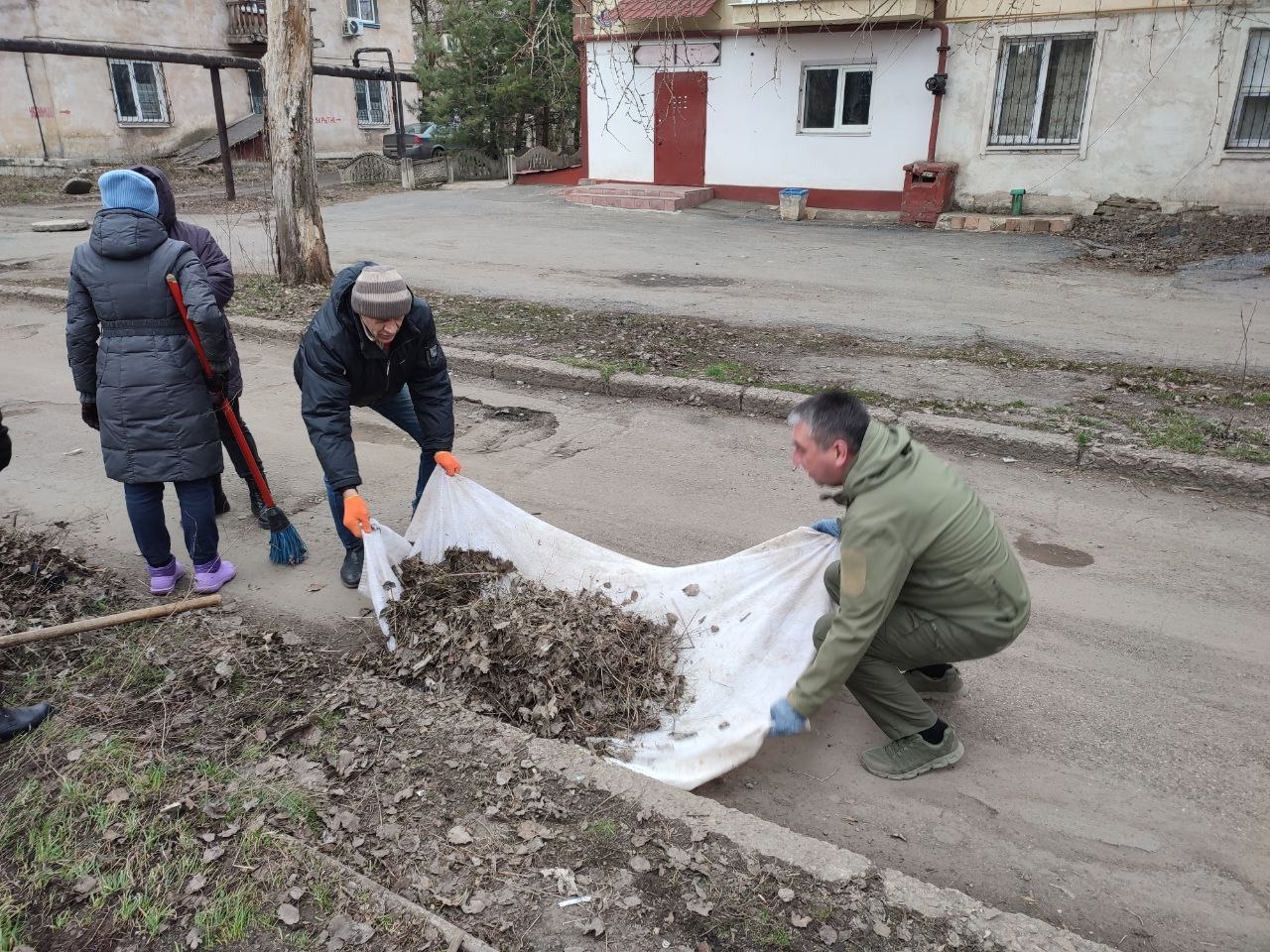 Сегодня, 21 марта 2025 года, в рамках проекта "Донбасс Наш Дом", реализуемого Единой Россией, в Кировском районе города Донецк состоялся субботник по адресу: ул. Павла Колодина Сегодня, 21 марта 2025 года, в рамках проекта "Донбасс Наш Дом", реализуемого Единой Россией, в Кировском районе города Донецк состоялся субботник по адресу: ул. Павла Колодина