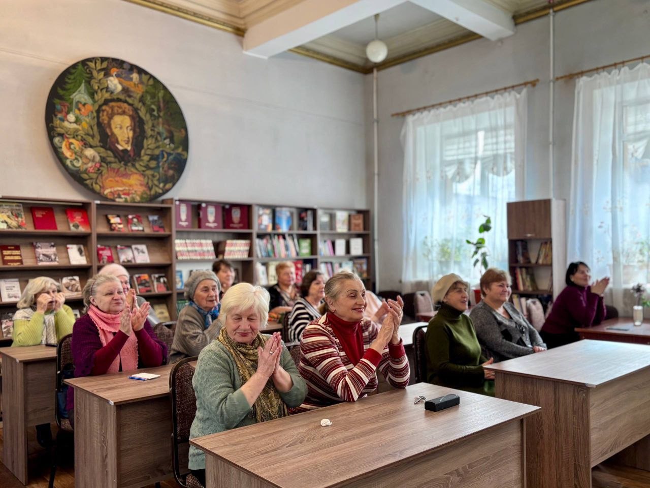 Рады сообщить о том, что Совет женщин Харцызска стал ещё больше и пополнился ещё одной ячейкой на территории города Зугрэс! Рады сообщить о том, что Совет женщин Харцызска стал ещё больше и пополнился ещё одной ячейкой на территории города Зугрэс!