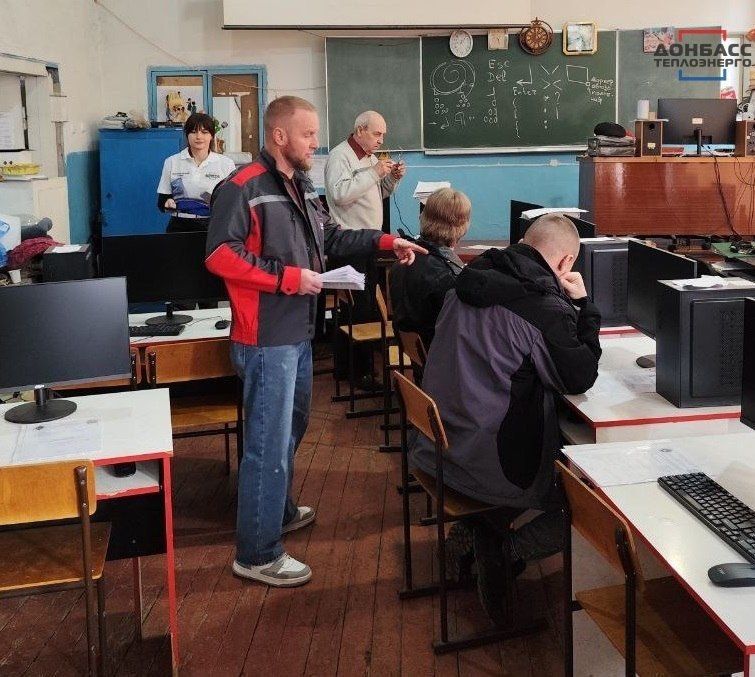 ТЕПЛО В ГОРОДЕ НАЧИНАЕТСЯ С ВАС: ФИЛИАЛ «ШАХТЁРСКТЕПЛОСЕТЬ» ПРИГЛАШАЕТ БУДУЩИХ МАШИНИСТОВ ЭКСКАВАТОРА! ТЕПЛО В ГОРОДЕ НАЧИНАЕТСЯ С ВАС: ФИЛИАЛ «ШАХТЁРСКТЕПЛОСЕТЬ» ПРИГЛАШАЕТ БУДУЩИХ МАШИНИСТОВ ЭКСКАВАТОРА!