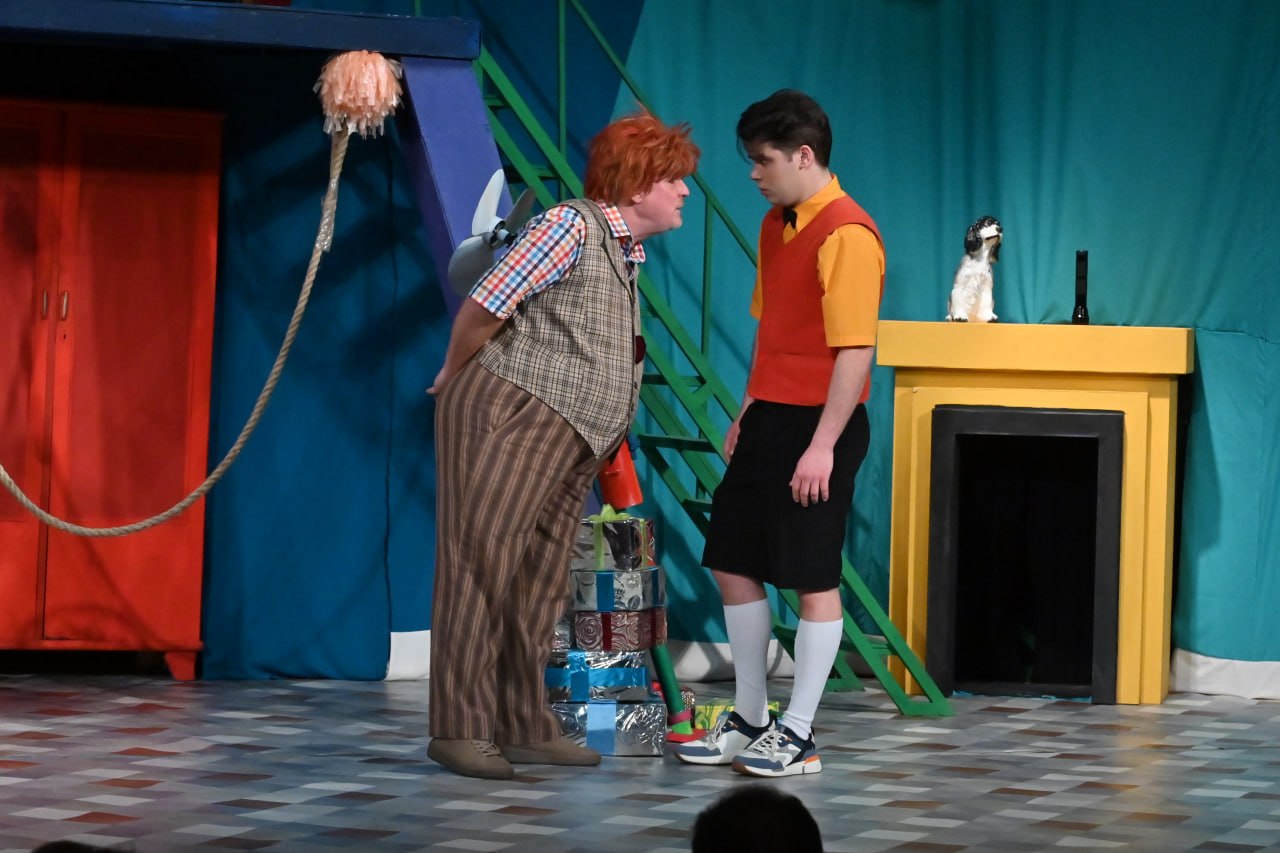 Карлсон, который живёт в Донецкой муздраме