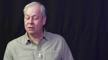 Новый герой цикла передач «Политрук» — Александр Яковлевич Аноприенко, ректор ДонНТУ, профессор, кандидат технических наук, почетный работник науки и технологий ДНР, председатель Донецкого отделения общественной организации...