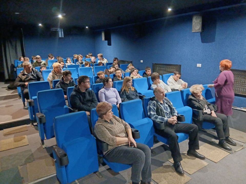 Масштаб личности в кадре: студенты Шахтерского колледжа кино и телевидения познакомились с наследием династии Разлоговых Масштаб личности в кадре: студенты Шахтерского колледжа кино и телевидения познакомились с наследием династии Разлоговых