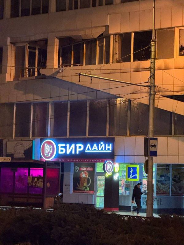 В Донецке всё больше заведений меняют названия в соотвествии с требованиями законодательства В Донецке всё больше заведений меняют названия в соотвествии с требованиями законодательства