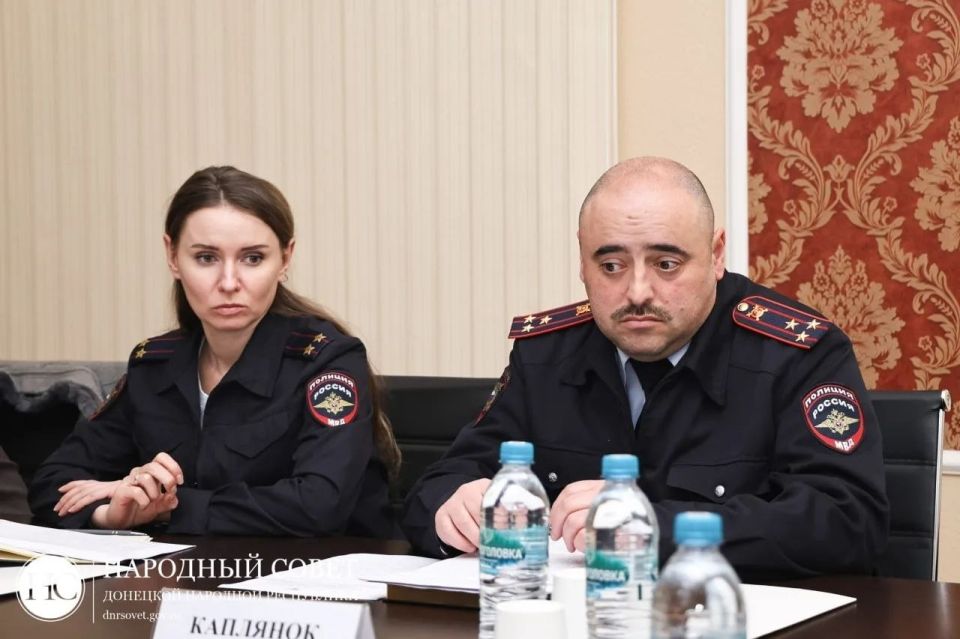 Депутаты обсудили вопросы охраны общественного порядка Депутаты обсудили вопросы охраны общественного порядка