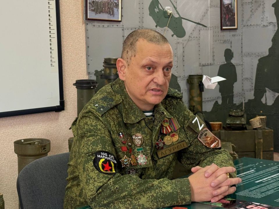 Дмитрий Огилец: Урок Мужества: кадеты 10 взвода встретились с героем и защитником Донбасса! Дмитрий Огилец: Урок Мужества: кадеты 10 взвода встретились с героем и защитником Донбасса!