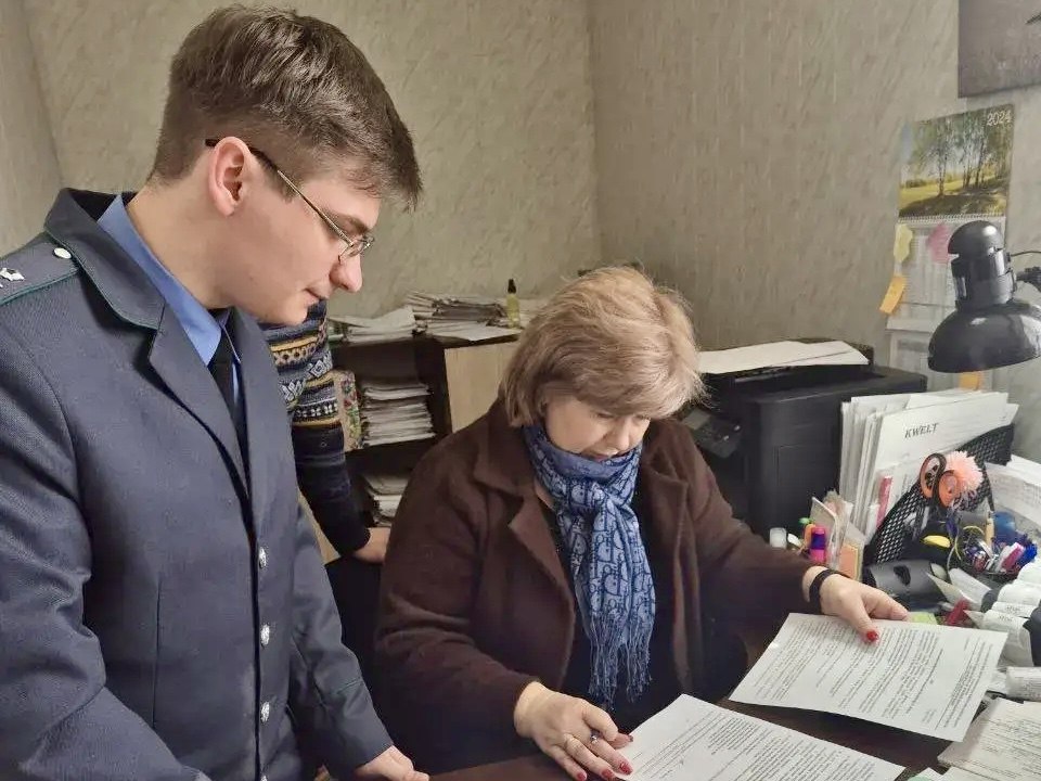 19 и 23 марта сотрудники отдела государственного земельного надзора и контроля в области обращения пестицидов и агрохимикатов по ЛНР Управления Россельхознадзора по ДНР и ЛНР провели профилактические визиты в Марковском и... 19 и 23 марта сотрудники отдела государственного земельного надзора и контроля в области обращения пестицидов и агрохимикатов по ЛНР Управления Россельхознадзора по ДНР и ЛНР провели профилактические визиты в Марковском и...