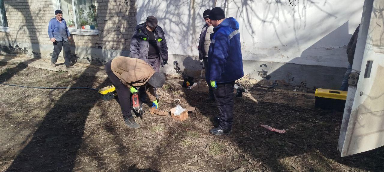 Сергей Желновач: В Дебальцевской школе № 4 прошли работы по ремонту водопровода при участии рабочих из Хабаровского края Сергей Желновач: В Дебальцевской школе № 4 прошли работы по ремонту водопровода при участии рабочих из Хабаровского края