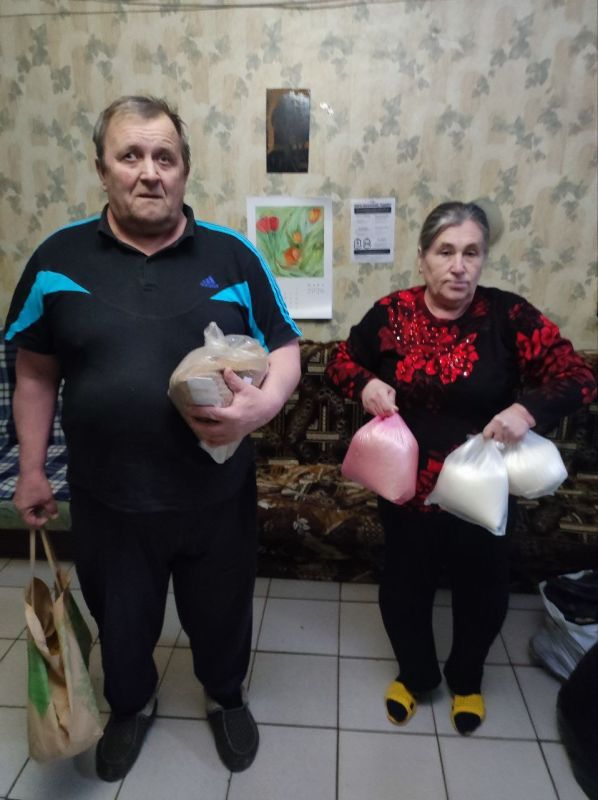 Добрые дела. Совет женщин города Дебальцево получил гуманитарную помощь от семьи Марковых Сергея и Ольги , которые являются членами общины коренных малочисленных народов севера «Сенки» Хабаровского края г.Хабаровск. Это... Добрые дела. Совет женщин города Дебальцево получил гуманитарную помощь от семьи Марковых Сергея и Ольги , которые являются членами общины коренных малочисленных народов севера «Сенки» Хабаровского края г.Хабаровск. Это...