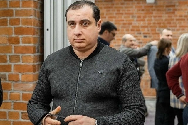 Первому заместителю главы администрации Снежного Василу Шергелашвили ужесточили обвинение